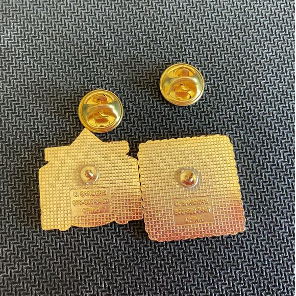 Sahib Shrine Circus Mom and Dad Pin 2001 Collectors Pins with Backs Great Cond. - Picture 6 of 6